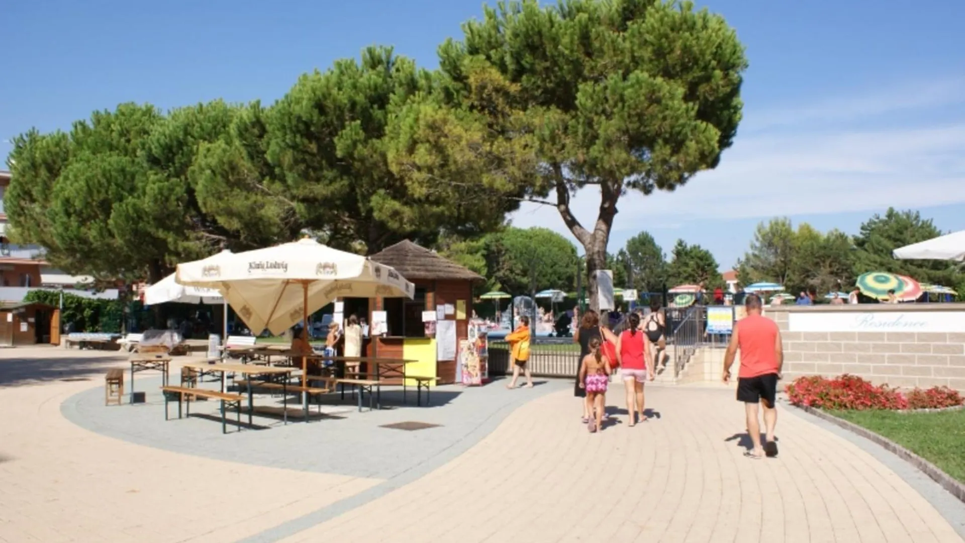 Bright Flat With Outdoor Pools - Beahost Apartment Bibione Italy